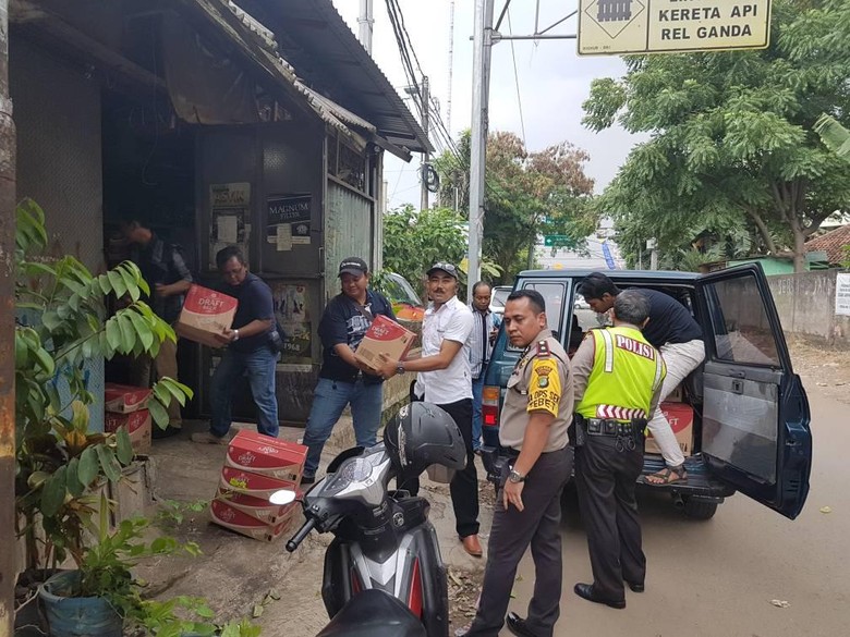 Jelang Ramadan, Polsek Tebet Sita 1.274 Botol Miras Jelang Ramadan, Polsek Tebet Sita 1.274 Botol Miras