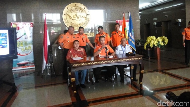 Basarnas: Kabarnya Ada Kendaraan Bawa Gas di KM Mutiara dan Meledak Basarnas: Kabarnya Ada Kendaraan Bawa Gas di KM Mutiara dan Meledak