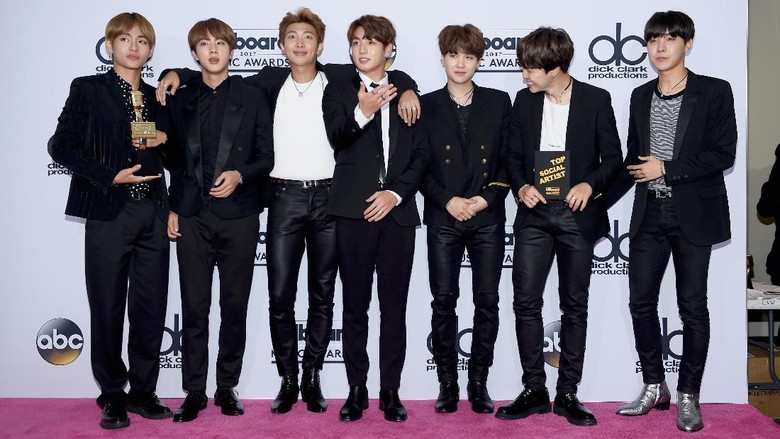 Chukahae! Blood, Sweat, Tears BTS Raih 200 Juta Penonton YouTube Chukahae! Blood, Sweat, Tears BTS Raih 200 Juta Penonton YouTube