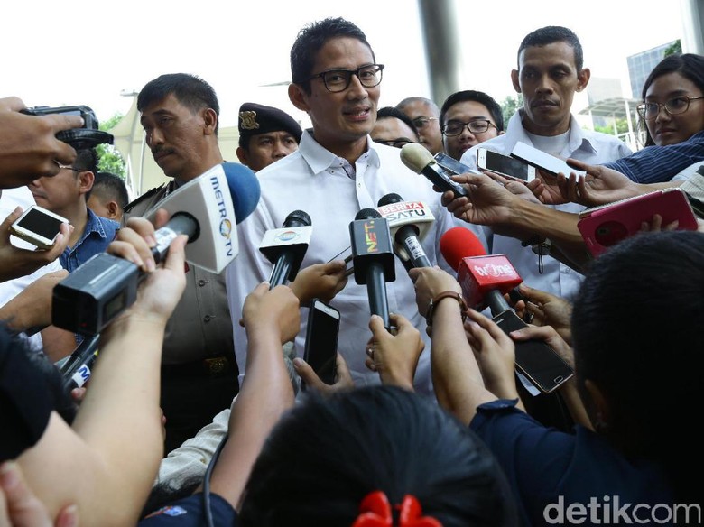 Berdayakan PKL, Sandiaga Ajak Kerja Sama dengan Pemprov Berdayakan PKL, Sandiaga Ajak Kerja Sama dengan Pemprov