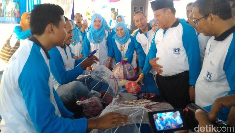 Buah Gerakan Bebas Pasung, Mantan ODGJ Lamongan Pamerkan Karyanya Buah Gerakan Bebas Pasung, Mantan ODGJ Lamongan Pamerkan Karyanya