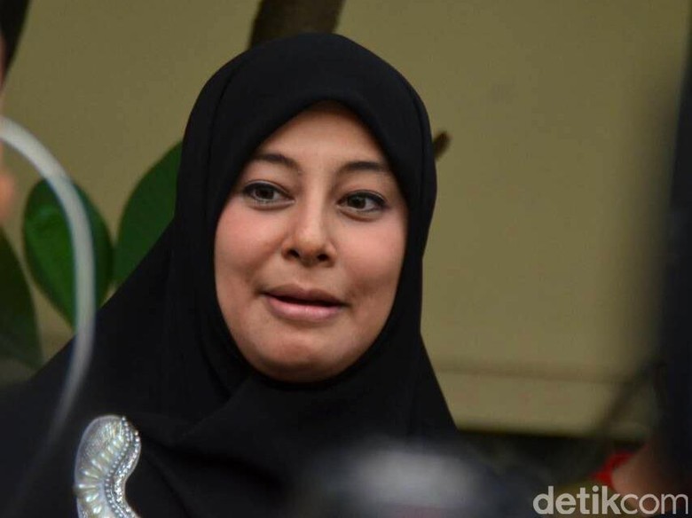 Al Habsyi Terbukti Nikah Siri, Putri Aisyah Resmi Menjanda Al Habsyi Terbukti Nikah Siri, Putri Aisyah Resmi Menjanda