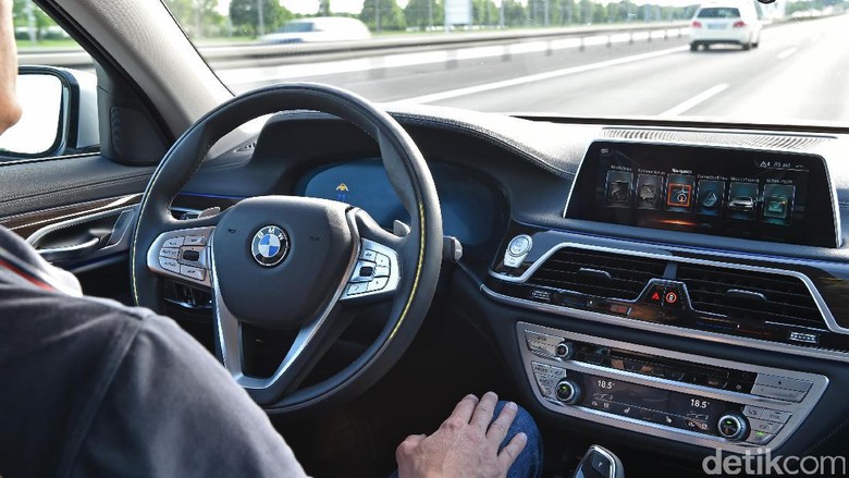 BMW Bocorkan Teknologi Mobil Tanpa Sopir BMW Bocorkan Teknologi Mobil Tanpa Sopir