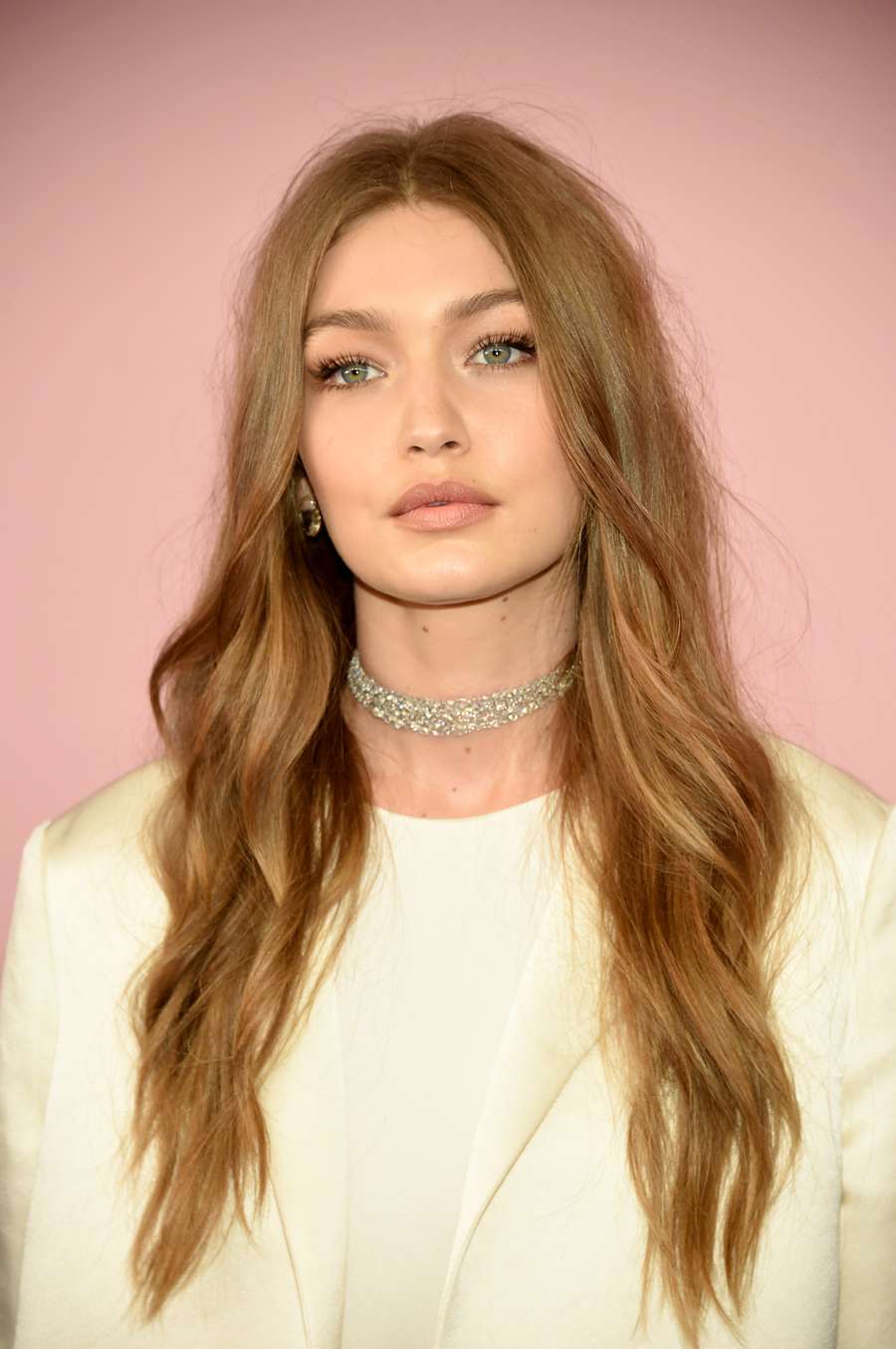 Tertutup Gigi Hadid