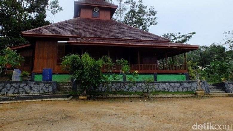 Masjid kayu yang unik di Bangka (Sastri/detikTravel) Masjid kayu yang unik di Bangka (Sastri/detikTravel)