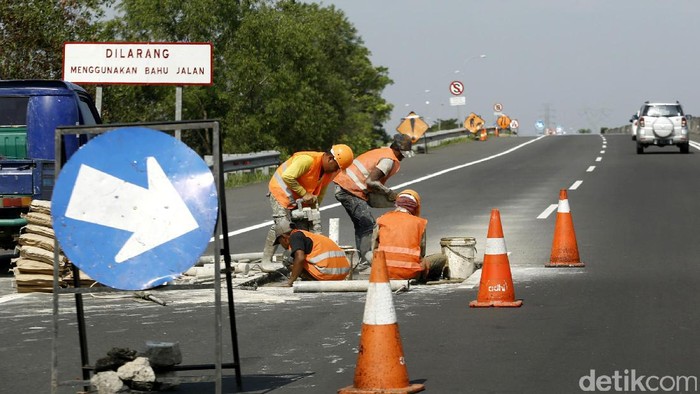 Tol Kanci-Pejagan berbenah sambut pemudik (Foto: Agung Pambudhy) Tol Kanci-Pejagan berbenah sambut pemudik (Foto: Agung Pambudhy)