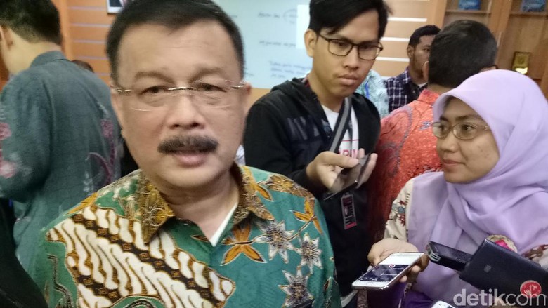 Tak Ada Sanksi Bagi Sekolah yang Belum Siap Program 5 Hari Belajar Tak Ada Sanksi Bagi Sekolah yang Belum Siap Program 5 Hari Belajar