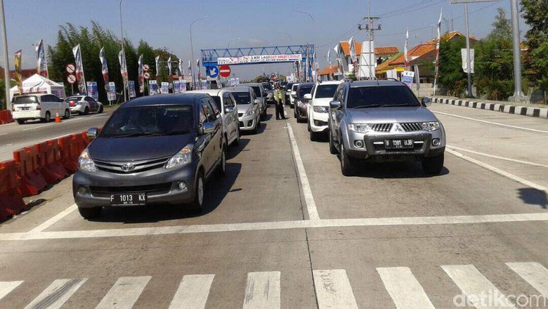 Kemen PUPR akan Buka Jalur Alternatif untuk Mudik Bila Macet Parah Kemen PUPR akan Buka Jalur Alternatif untuk Mudik Bila Macet Parah