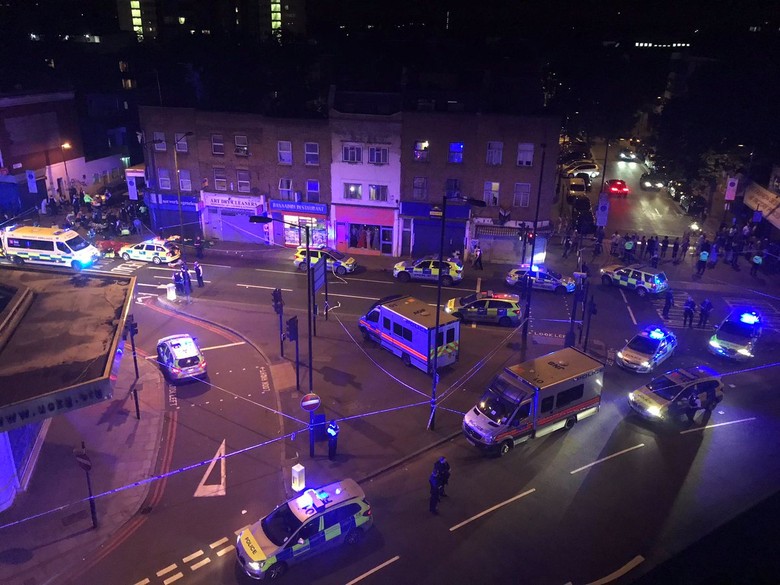 Penabrak Jemaah Tarawih di London Bernama Darren Osborne Penabrak Jemaah Tarawih di London Bernama Darren Osborne