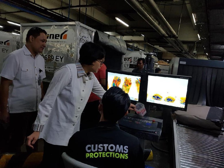 RI Bakal Dibanjiri Impor Bila Barang Masuk Lewat Bandara Tanpa Pajak RI Bakal Dibanjiri Impor Bila Barang Masuk Lewat Bandara Tanpa Pajak