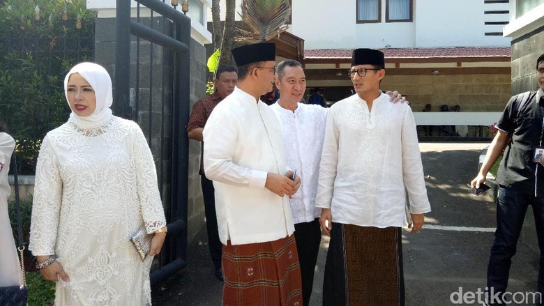 Gelar Doa Bersama Ulama untuk Anies-Sandi, PKS: Agar Ingat Akhirat Gelar Doa Bersama Ulama untuk Anies-Sandi, PKS: Agar Ingat Akhirat