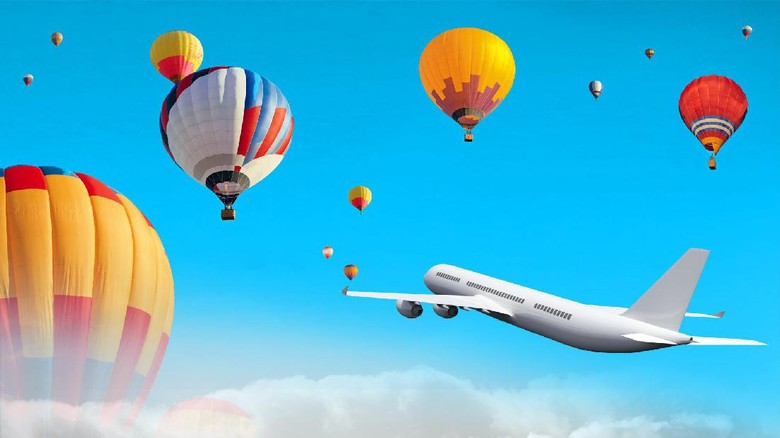 Kemenhub Diminta Awasi Balon Udara yang Ganggu Penerbangan Kemenhub Diminta Awasi Balon Udara yang Ganggu Penerbangan