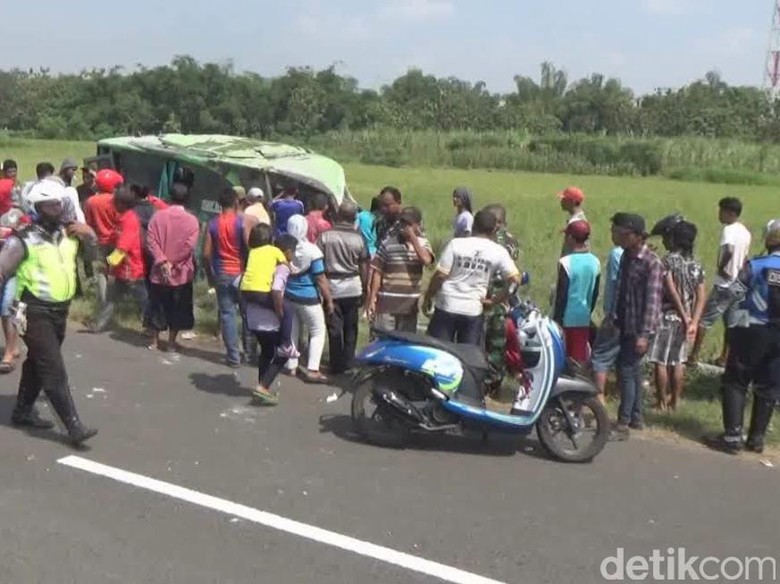 Kecelakaan di Wilayah Sidoarjo Turun 50 Persen Saat Mudik 2017 Kecelakaan di Wilayah Sidoarjo Turun 50 Persen Saat Mudik 2017