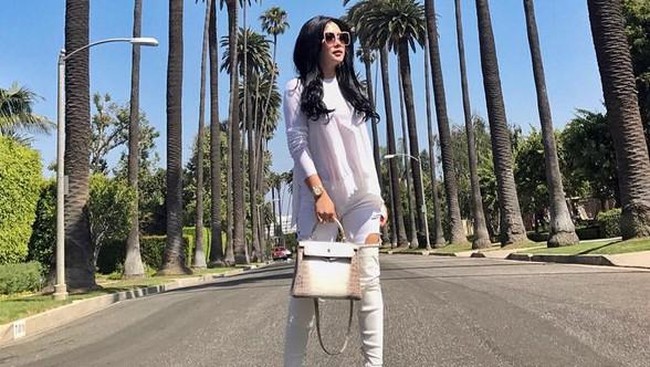 Intip Gaya Liburan Para Seleb (2) Intip Gaya Liburan Para Seleb (2)