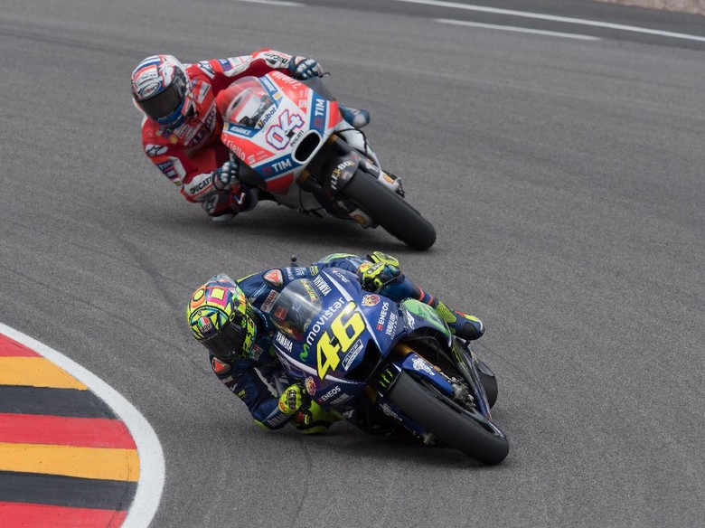 Dovizioso: Tak Ada yang Tahu Kapan Rossi Akan Pensiun Dovizioso: Tak Ada yang Tahu Kapan Rossi Akan Pensiun