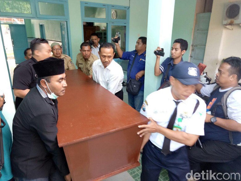 Ini Hasil Autopsi Warga Banyuwangi Tertembak Pistol Polisi Ini Hasil Autopsi Warga Banyuwangi Tertembak Pistol Polisi
