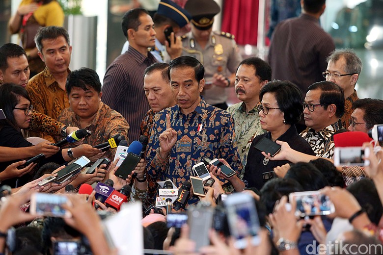 Jokowi Pastikan Tak Akan Blokir Aplikasi Chat Lain Selain Telegram Jokowi Pastikan Tak Akan Blokir Aplikasi Chat Lain Selain Telegram