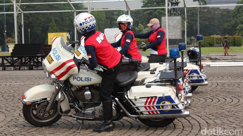 Moge Harley Lebih Cocok untuk Patwal Wanita Moge Harley Lebih Cocok untuk Patwal Wanita