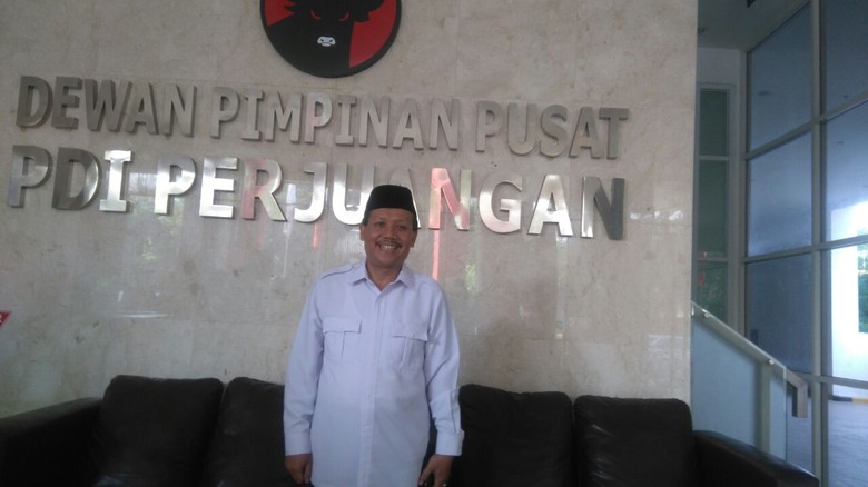 Aher Minta Mendagri Copot Sekda Jabar yang Ingin Maju Pilkada 2018 Aher Minta Mendagri Copot Sekda Jabar yang Ingin Maju Pilkada 2018