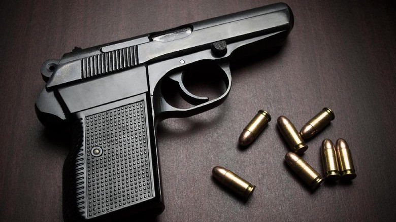 Todongkan Pistol ke Kening Korban, Rampok Ditembak Mati di Sumut Todongkan Pistol ke Kening Korban, Rampok Ditembak Mati di Sumut
