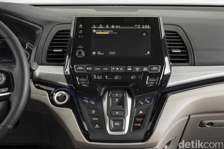 Internetan di Honda Odyssey Bisa Puas dengan Jaringan 4G LTE Internetan di Honda Odyssey Bisa Puas dengan Jaringan 4G LTE