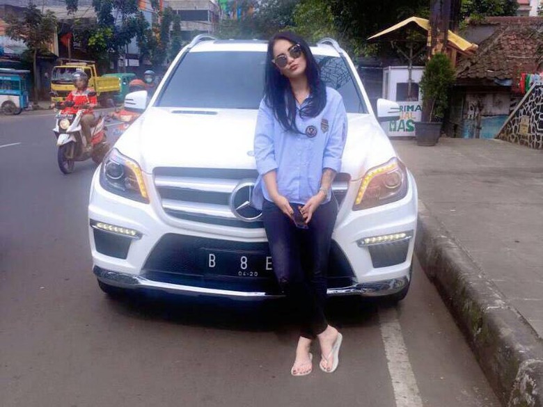 Suami Makin Lengket dengan Jennifer Dunn, Sarita Bulat untuk Cerai Suami Makin Lengket dengan Jennifer Dunn, Sarita Bulat untuk Cerai