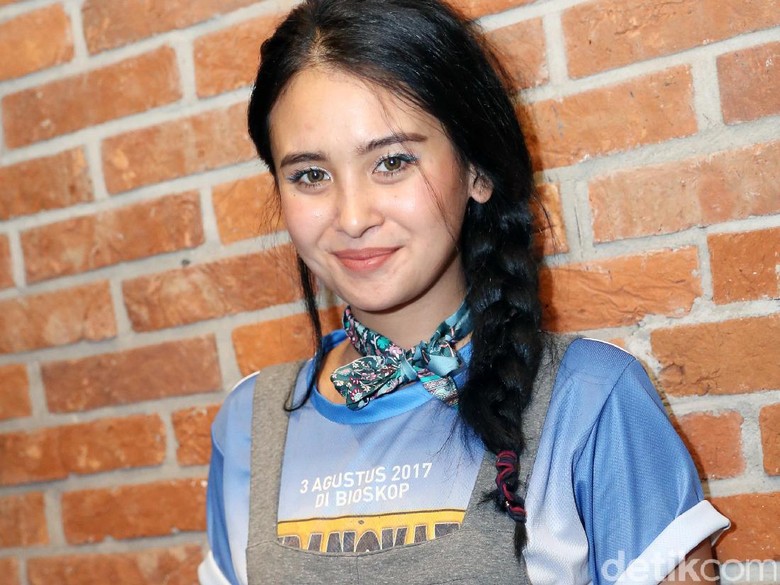 Ayushita Belum Kepikiran Nyusul Laudya Cynthia Bella Menikah Ayushita Belum Kepikiran Nyusul Laudya Cynthia Bella Menikah