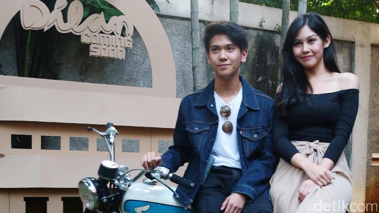 Bagaimana Cara Fajar Bustomy Siasati Latar 90an untuk Film Dilan Bagaimana Cara Fajar Bustomy Siasati Latar 90an untuk Film Dilan