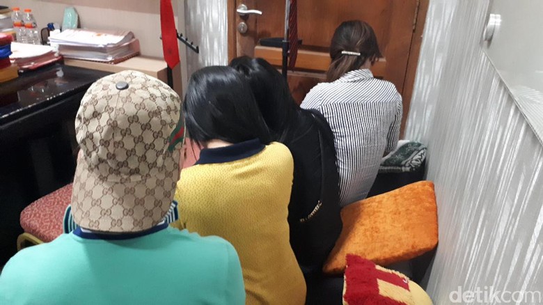 Ini Fee yang Diberikan Pemandu Lagu ke Manager Inul Vista Kediri Ini Fee yang Diberikan Pemandu Lagu ke Manager Inul Vista Kediri