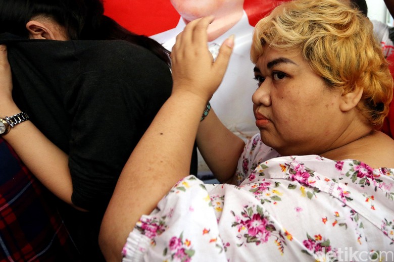 Duh, Kini Pretty Asmara Juga Dituduh Jadi Muncikari Artis yang Nyambi Duh, Kini Pretty Asmara Juga Dituduh Jadi Muncikari Artis yang Nyambi
