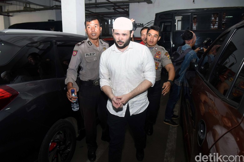 Hadirkan Saksi Perantara Sabu, Ridho Rhoma Terus Perjuangkan Hak Rehab Hadirkan Saksi Perantara Sabu, Ridho Rhoma Terus Perjuangkan Hak Rehab