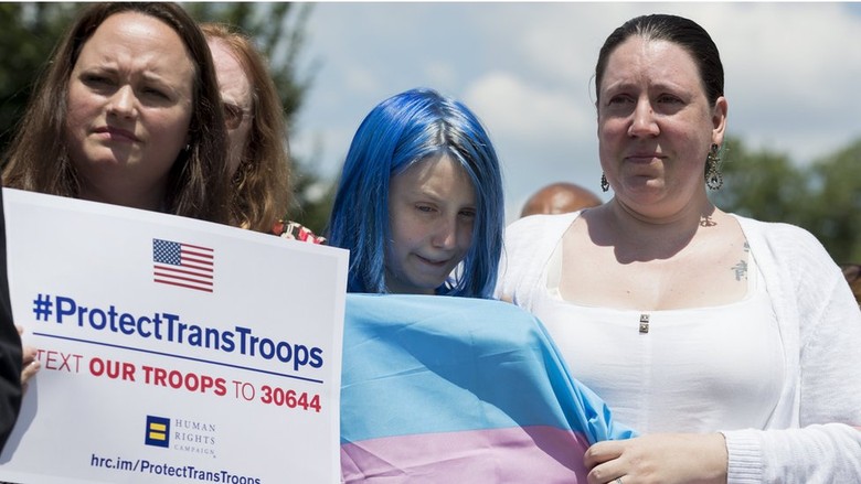 Trump Larang Transgender di Militer AS, Mengapa? Trump Larang Transgender di Militer AS, Mengapa?