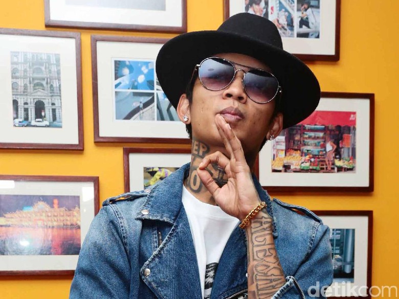 Saling Follow di Instagram, Young Lex dan Jay Park Akan Kolaborasi? Saling Follow di Instagram, Young Lex dan Jay Park Akan Kolaborasi?