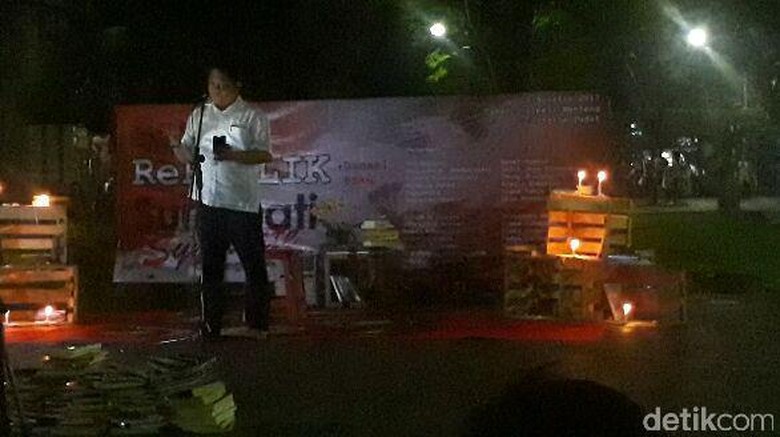 Saat Rudiantara Bacakan Puisi Ciptaan Gus Mus Saat Rudiantara Bacakan Puisi Ciptaan Gus Mus