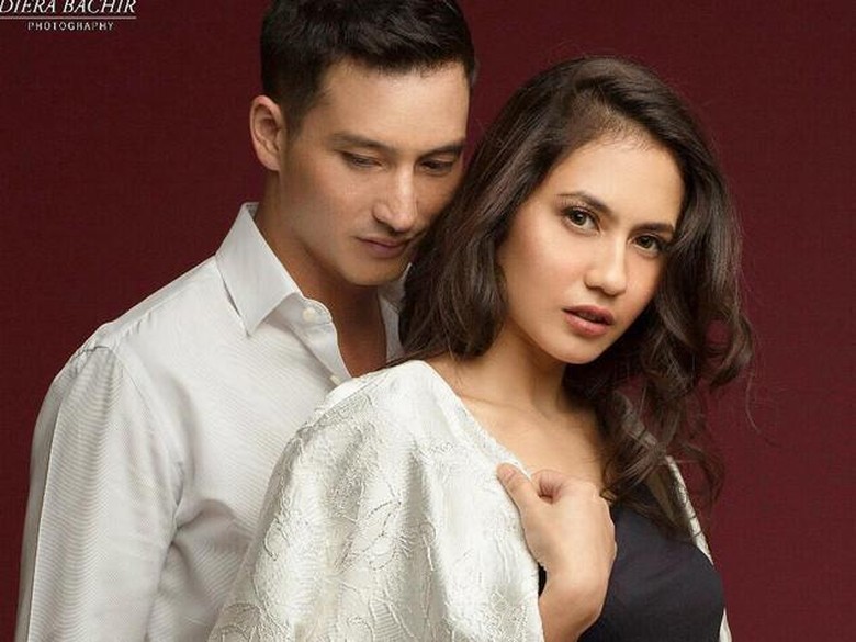 Foto Bareng dan Kompak, Pevita Pearce dan Mike Lewis Prewedding? Foto Bareng dan Kompak, Pevita Pearce dan Mike Lewis Prewedding?