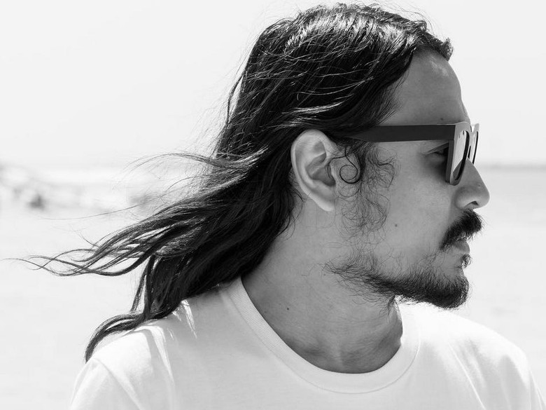 Ello Jadi Rajin Bikin Lagu dan Kini Lebih Bersih Ello Jadi Rajin Bikin Lagu dan Kini Lebih Bersih
