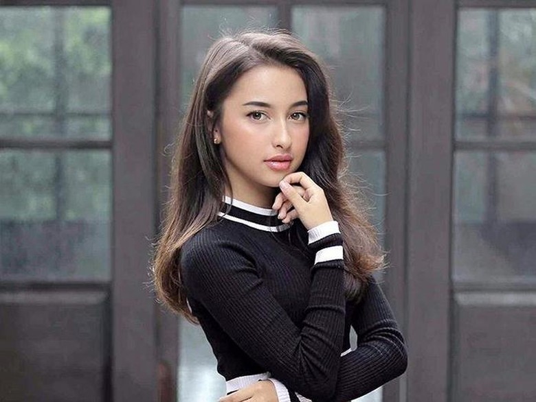 Ada Video Dicium-cium Devano, Ini Jawaban Jennifer Coppen Ada Video Dicium-cium Devano, Ini Jawaban Jennifer Coppen