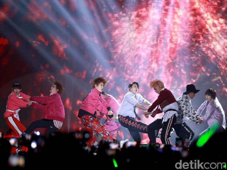 NCT 127: Cherry Bomb Beda dengan Album-album Sebelumnya NCT 127: Cherry Bomb Beda dengan Album-album Sebelumnya