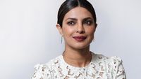 Pamer Poster Quantico Musim Ketiga, Priyanka Chopra Tuai Komentar