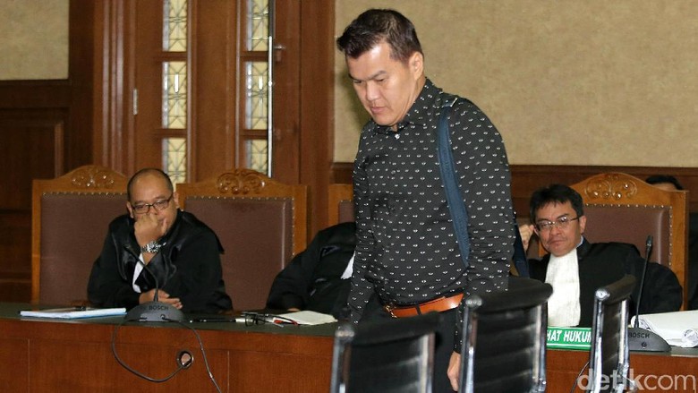 Keluarga Andi Narogong Kerap Pinjam Nama untuk Beli Mobil Keluarga Andi Narogong Kerap Pinjam Nama untuk Beli Mobil