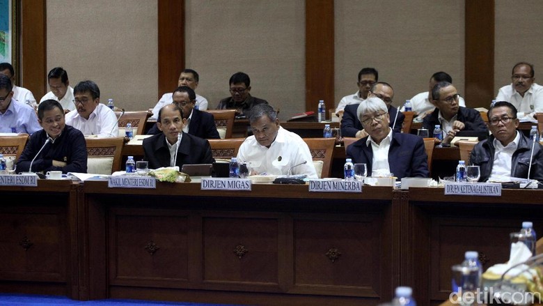 Rapat dengan Jonan, DPR Kritik Soal Divestasi Saham Freeport Rapat dengan Jonan, DPR Kritik Soal Divestasi Saham Freeport