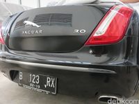 Lelang Mobil KPK Jaguar M Sanusi Tak Laku