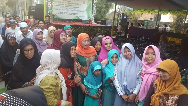 Mensos Khofifah Sebut Kemiskinan Pedesaan di Jawa Timur Akut Mensos Khofifah Sebut Kemiskinan Pedesaan di Jawa Timur Akut
