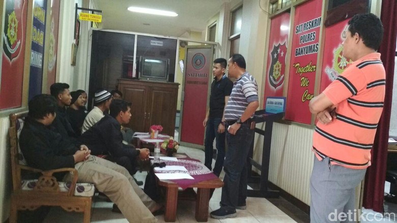 Lakukan Kegiatan Mencurigakan, 35 Orang Diamankan Polisi di Banyumas Lakukan Kegiatan Mencurigakan, 35 Orang Diamankan Polisi di Banyumas