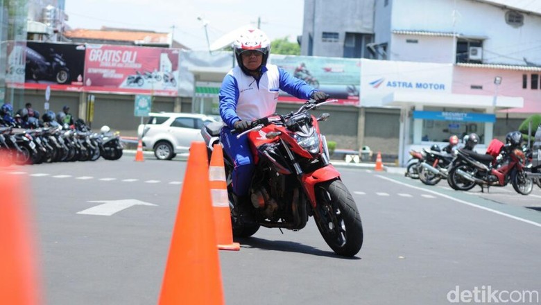 Mekanik Honda Asal Semarang Siap Berkompetisi Safety Riding di Jepang Mekanik Honda Asal Semarang Siap Berkompetisi Safety Riding di Jepang