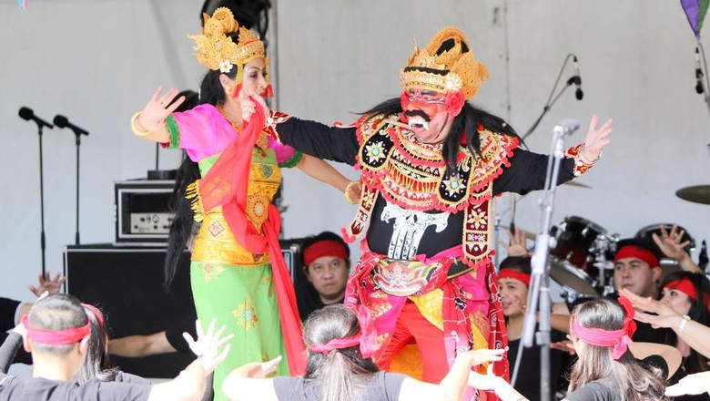 Tari Bali di Festival Floriade (dok KBRI Australia) Tari Bali di Festival Floriade (dok KBRI Australia)