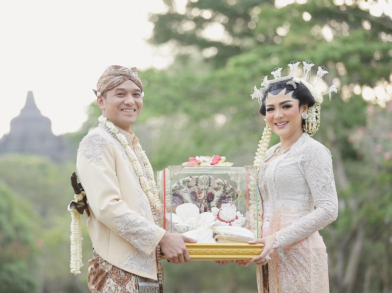 Baru Mau Honeymoon, Vicky Shu-Suami Tak Tunda Anak: Hajar Terus! Baru Mau Honeymoon, Vicky Shu-Suami Tak Tunda Anak: Hajar Terus!