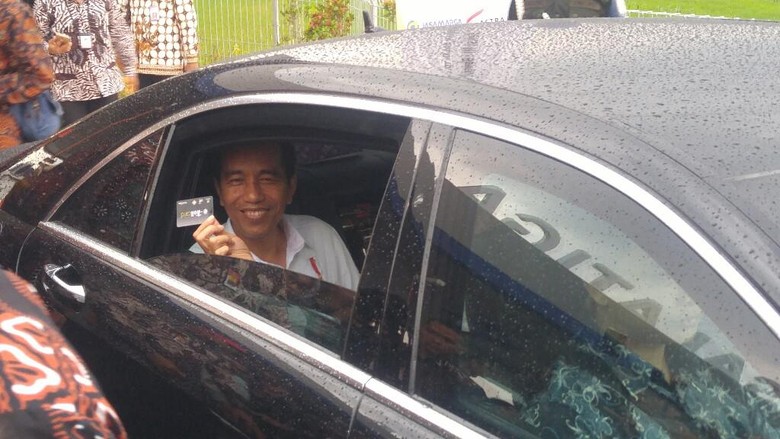 Resmikan Tol Bawen-Salatiga yang Indah, Jokowi Jajal Pakai e-Toll Resmikan Tol Bawen-Salatiga yang Indah, Jokowi Jajal Pakai e-Toll