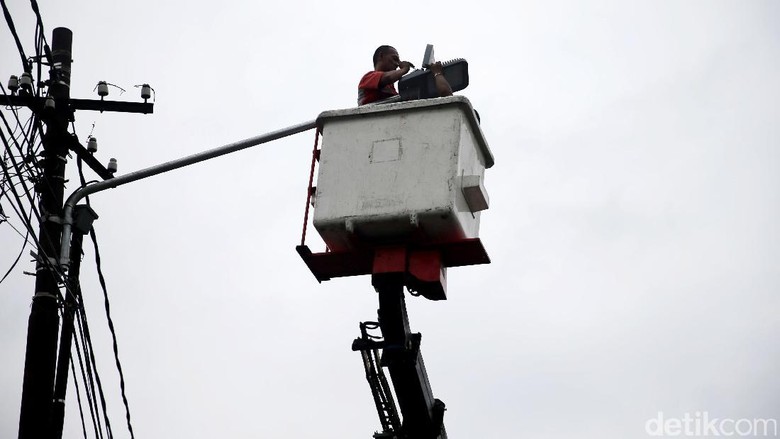 Lampu Jalan Dimatikan karena Nunggak Rp 12 Miliar, Ini Kata Pemkab Lampu Jalan Dimatikan karena Nunggak Rp 12 Miliar, Ini Kata Pemkab