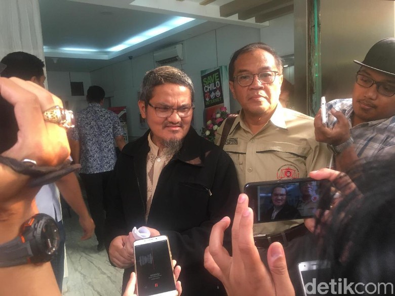 Polisi: Jonru akan Ditahan Malam Ini Polisi: Jonru akan Ditahan Malam Ini